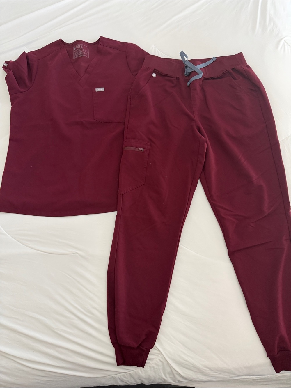 FIGS Women's V-Neck Scrub Top and Jogger Set in Burgundy